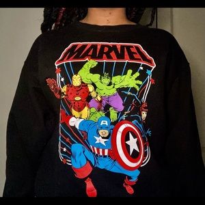 Juniors/Women’s Marvel Sweatshirt; Size Large